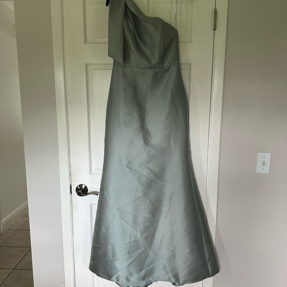 ALFRED SUNG Green Asymmetrical One Shoulder Gown